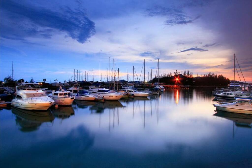 Marina Island Tiara Bay Villa Lumut Luaran gambar